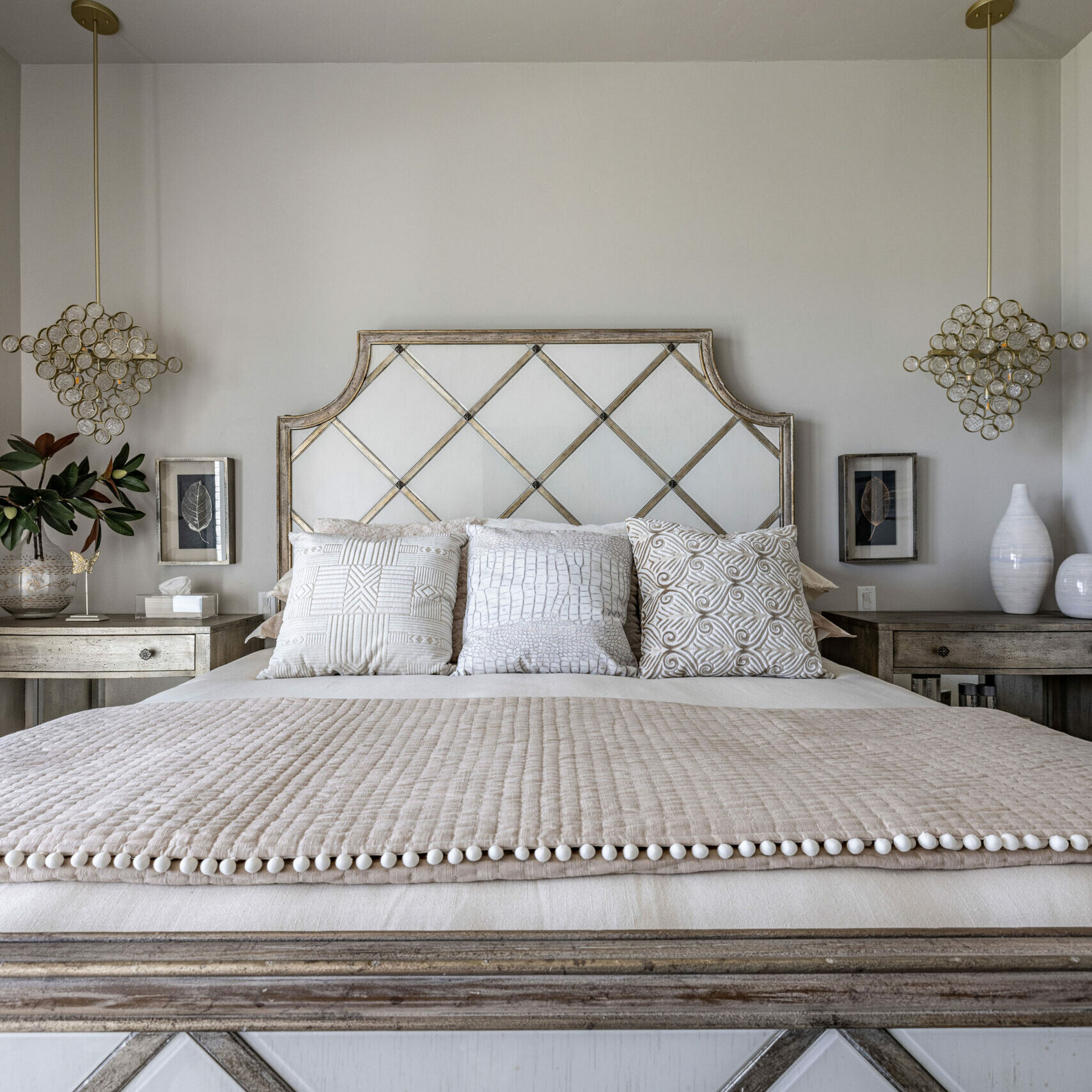 Lake house_Guest room with offwhite bedding set and bronze trim details in second home vacation property in Possum Kingdom Lake Texas